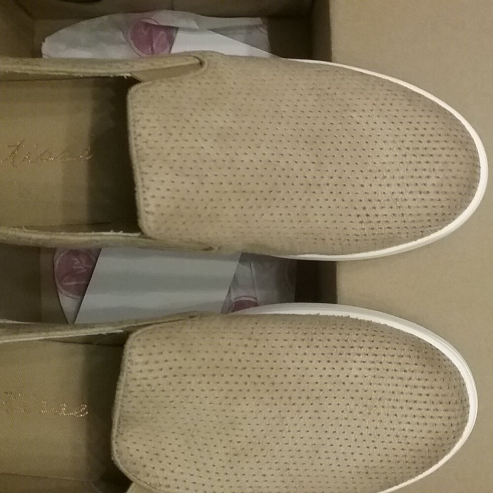 NWT Matisse Footwear NIB Golden Suede Slip-ons, Size 9.5